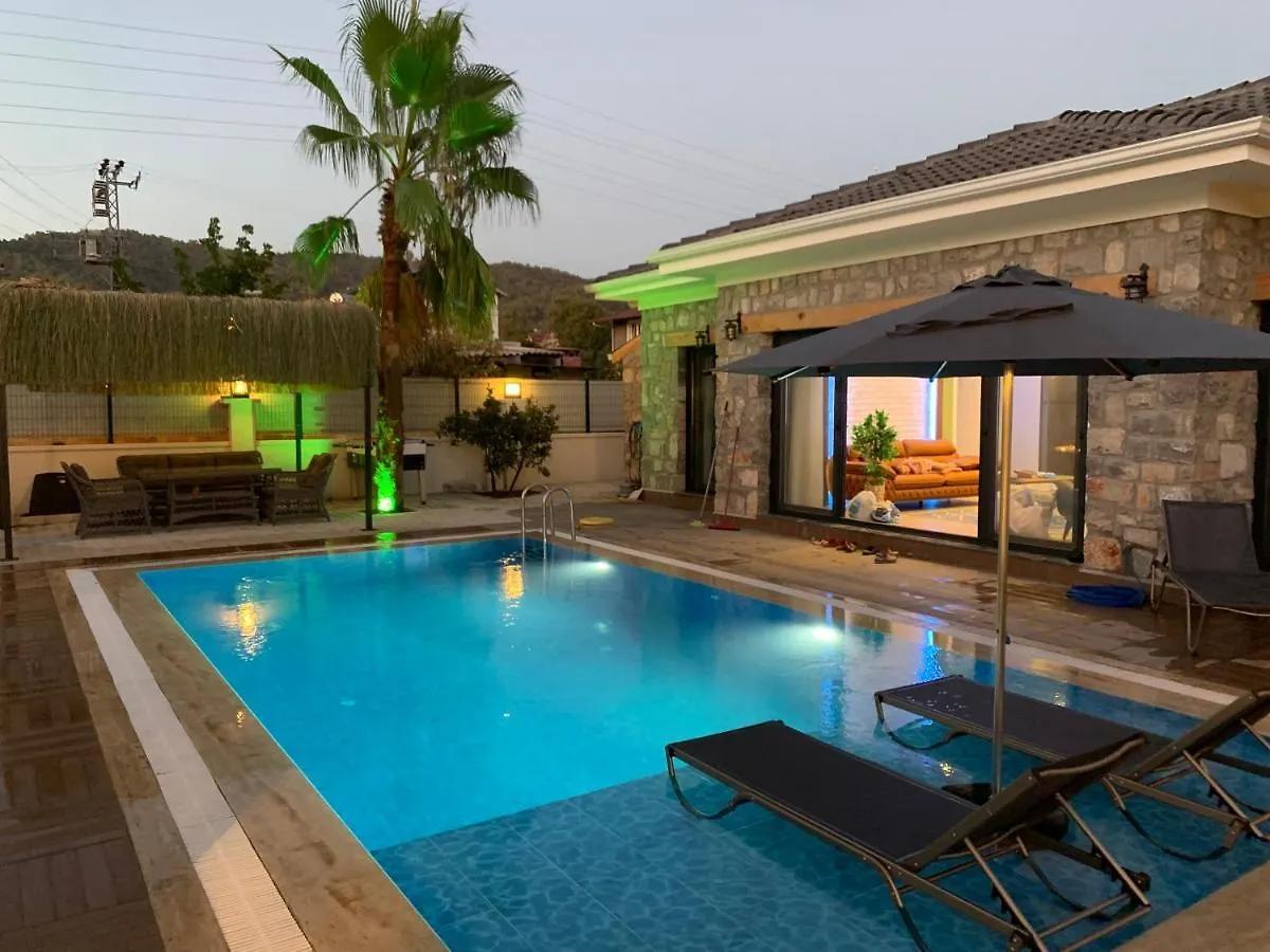 Muestakil Havuzlu Jakuzili Tatil Villasi Fethiye Villa