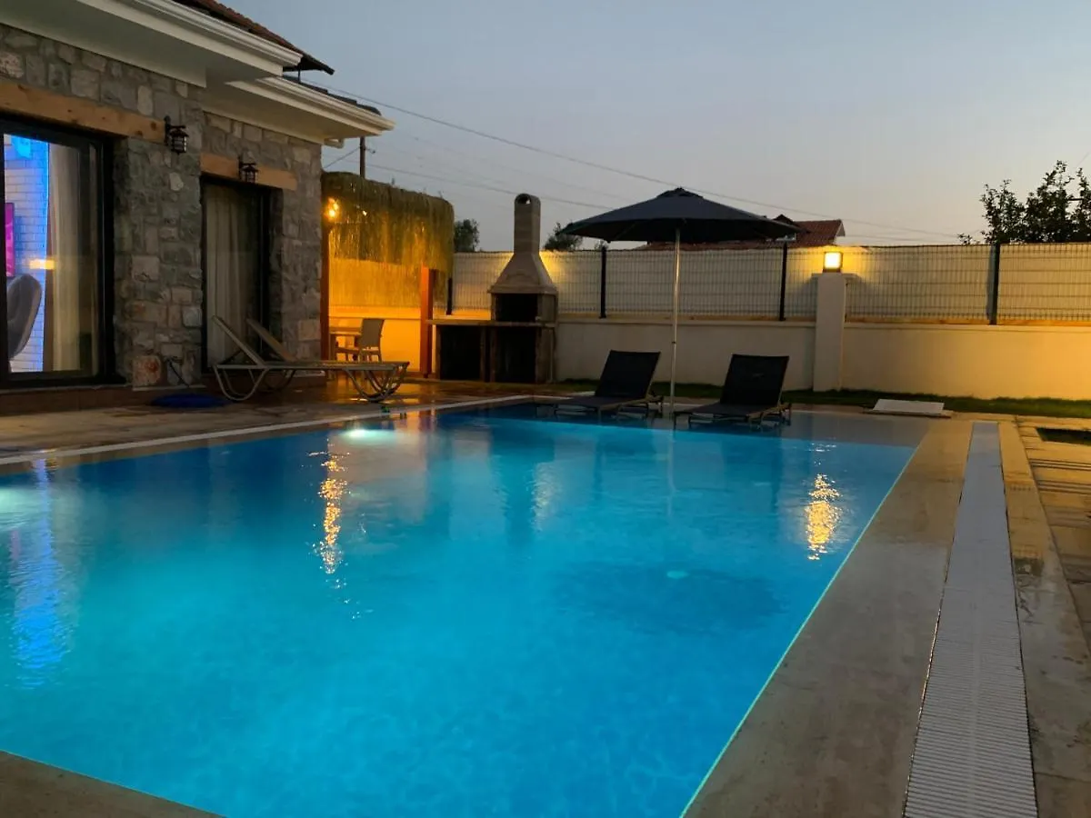 Villa Muestakil Havuzlu Jakuzili Tatil Villasi Fethiye Törökország